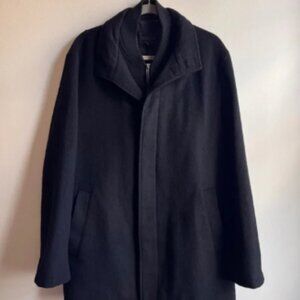 Saks Fifth Avenue Over Coat Men’s Black 100% Wool Concealed Button Size Large